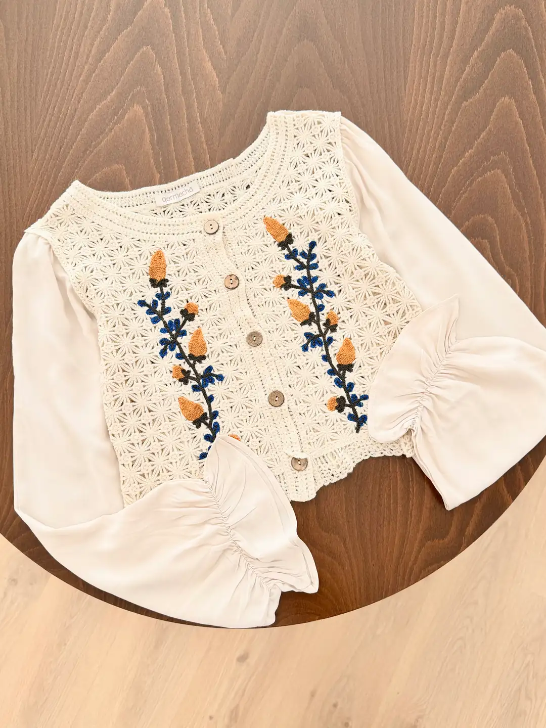 Prenses Kol Çiçek Nakışlı Crop Hırka