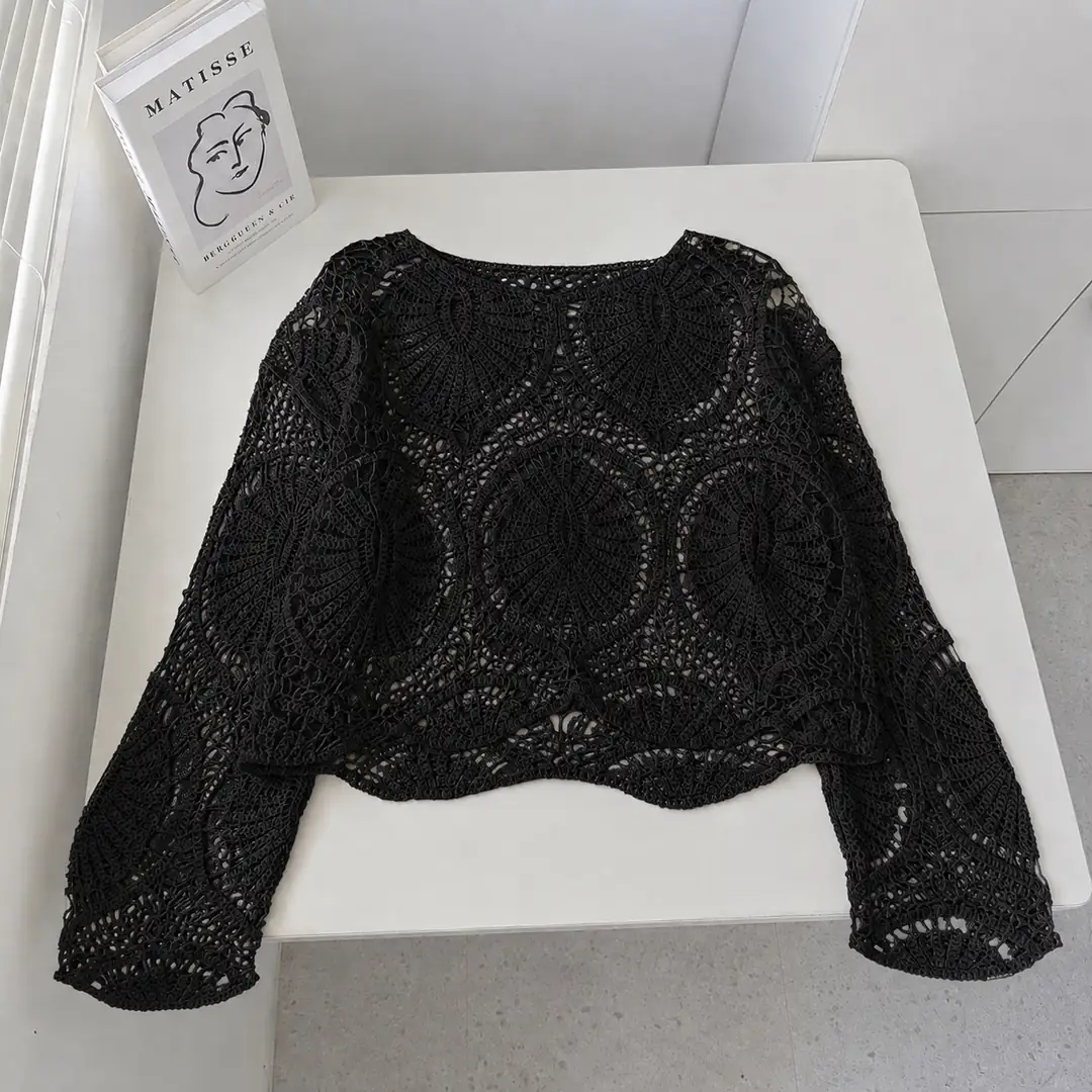 Retro Yuvarlak Dantelli Crop