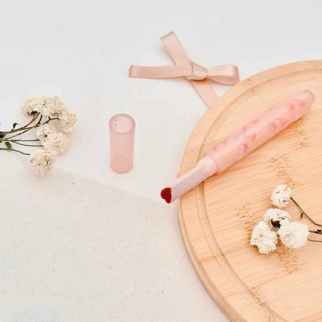 Ürün görseli: Gege Bear Kalpli Jelly Lipstick