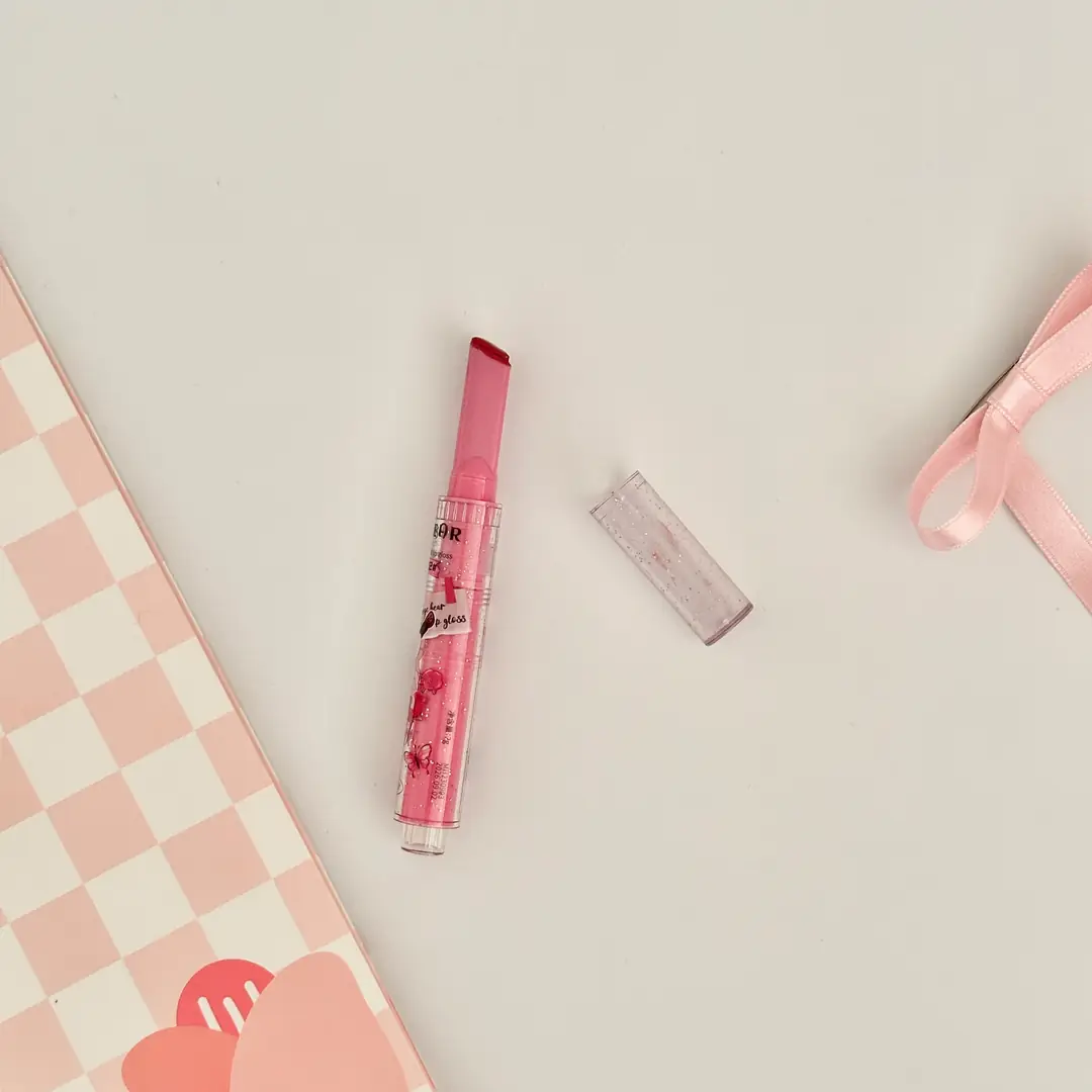 Ürün görseli: Gege Bear Kalpli Katı Lipgloss - #02