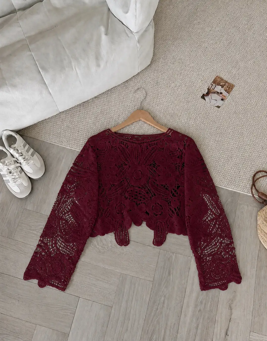 Ürün görseli: Romantik Çiçek Dantelli Crop - Bordo
