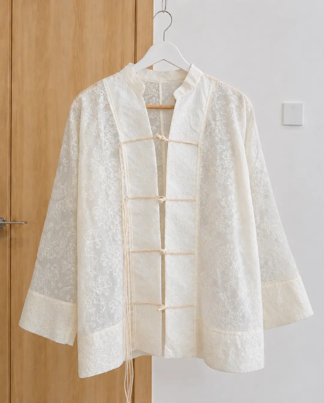 Ürün görseli: Çiçek Desenli Kimono Bluz