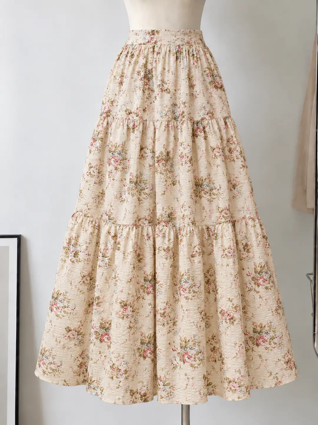 Ürün görseli: Çiçekli Katlı Vintage Etek